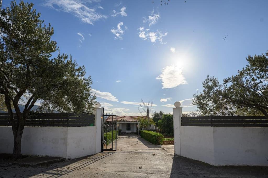 Farmbill Villa Markopoulo Mesogaias Exterior photo